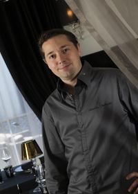 Nicolas DECHERCHI Nicolas DECHERCHI