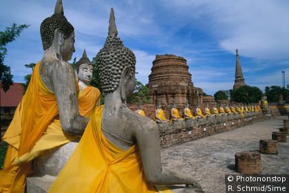 Wat Yai Chai Mongkhon in Ayuthaya