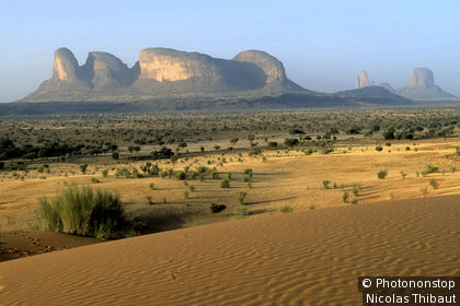 Mali, cercle (departement) de Douentza, les monts Hombori et la Main de Fatma