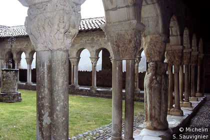 Cloître Cathédrale Ste Marie: pilier des 4 Evangélistes