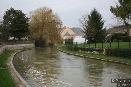 L'Indre passe au pied de la cité médiévale