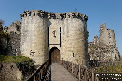 Vallée du Loir, Lavardin (inscrit aux Plus Beaux Village de France), restes du château