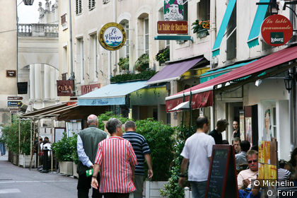 Dans la rue des Maréchaux.