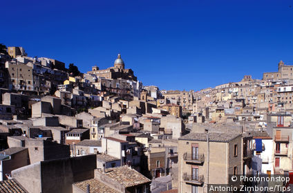 Italy, Sicily, Piazza Armerina,city view