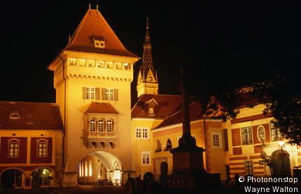 Heroe's Gate tower, General's House.