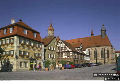 Deutschland, Romantische StraÃüe, Feuchtwangen, Marktplatz Europa, Bayern, Mittelfranken, Landkreis Ansbach, Stadtansicht, Kirche, Gebäude, Bauwerk, Architektur, Baustil, Sehenswürdigkeit, Kultur, auÃüen