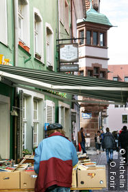 Dans une ruelle donnant sur Rathawplatz