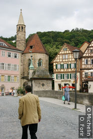 Dans Neue Strasse.