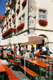 Sur Rathausplatz.