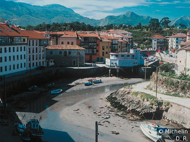 Llanes
