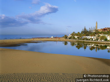 Lighthouse, lagoon of Maspalomas nearby the dunes, natural preserve, Maspalomas, Gran Canaria, Canary Islands, Atlantic Ocean, Spain