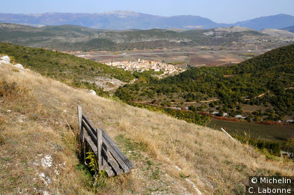 Vue depuis la promenade menant au château