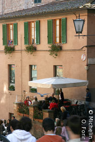 Dans la rue de Monna Agnese.