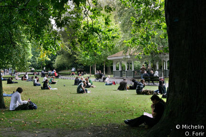 Dans St Stephen's Green.