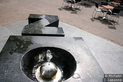 Sculpture-fontaine sur Oude Groenmark