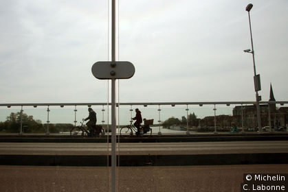 Sur le pont mobile
