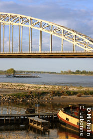 Pont Waalbrug