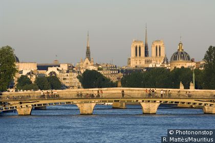 Vue des ponts et de Notre-Dame