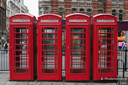 Tottenham Court Road, Telefonzellen in der Oxford Street