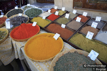 Marché aux épices à Aix en Provence