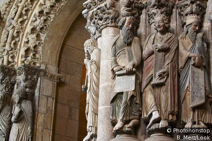 Sculptures de la façade de la cathédral de Saint Jacques de Compostelle