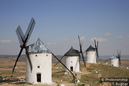 Moulins à vent dan la Mancha