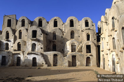 Tunisie, gouvernorat de Tataouine, ghorfas de Ksar Ezzahra