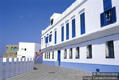 Maroc, Asilah, façade en front de mer