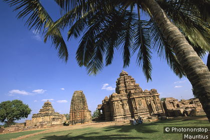 Indien, Karnataka, Pattadakal Tempel Asien, Südasien, Hindi Bharat, Südindien, Tempelgruppe, Tempelbauten, Bauwerke, Architektur, Sehenswürdigkeit, 7. Jh., Glaube, Religion, Hinduismus, UNESCO-Weltkulturerbe, Krönungsplatz, Wallfahrtsort