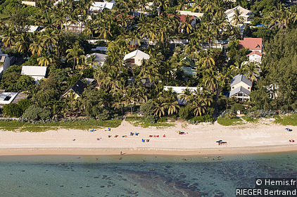 Hermitage-les-Bains and La Saline-les-Bains Beaches