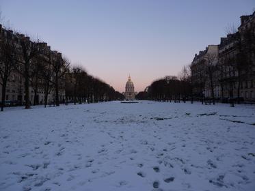 Avenue de breteuil sous la neige