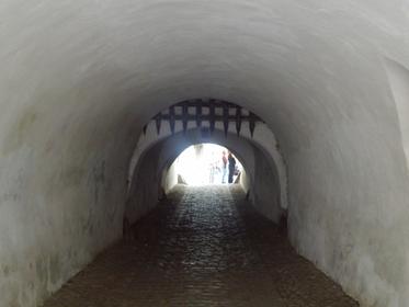 Vaulted passage