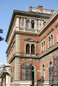 Museum of Applied and Decorative Arts (MAK)