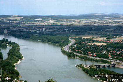 Leopoldsberg and Kahlenberg summits