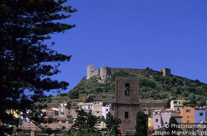 Castello di Serravalle or Castello Malaspina