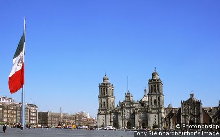 The Zócalo (Plaza de la Constitución)