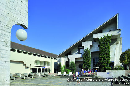 Université Catholique de Louvain U.C.L