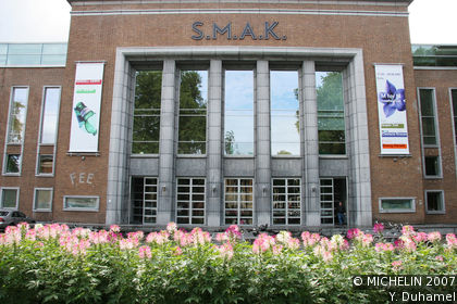 S.M.A.K. (Stedelijk Museum voor Actuele Kunst Gent)