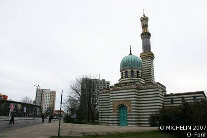 Steam-powered pumping station