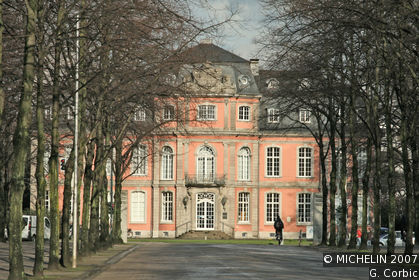 Hofgarten and Schloss Jägerhof