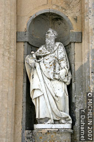 Sta. María la Mayor, la Coronada