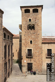 Palacio de los Golfines de Abajo