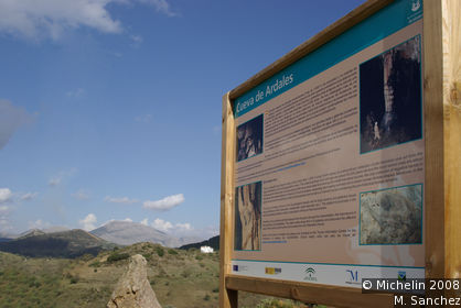 Doña Trinidad Grund Cave