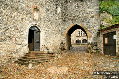 En-Haut (upper) gateway