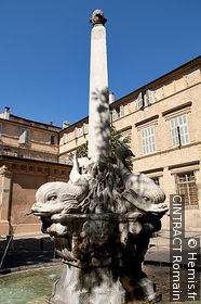 Fontaine des Quatre-Dauphins