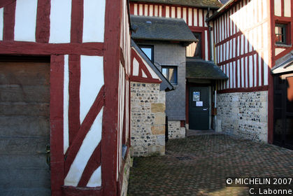 The Satie Houses