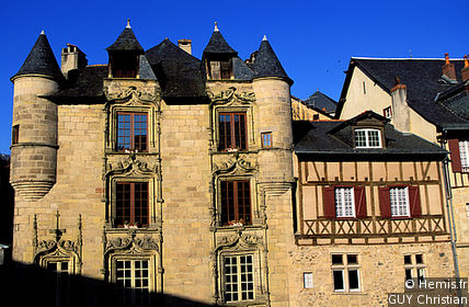 Loyac House