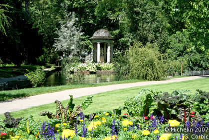 Arquebuse Botanical Garden
