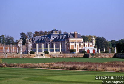 Champ-de-Bataille Manor