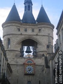 Porte de la Grosse Cloche